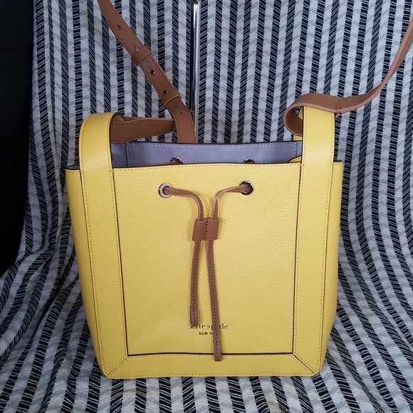 MAKE AN OFFER Kate Spade Grab Small Bucket Bag Yellow Brand New Condition - Picture 1 of 5